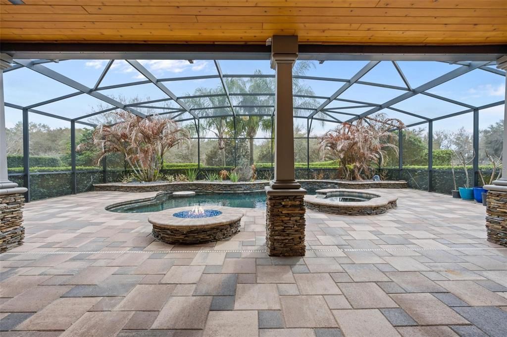 For Sale: $1,050,000 (5 beds, 4 baths, 4279 Square Feet)