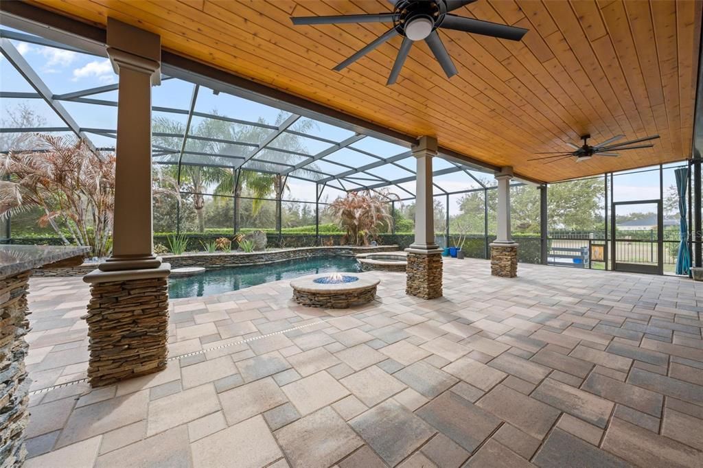 For Sale: $1,050,000 (5 beds, 4 baths, 4279 Square Feet)