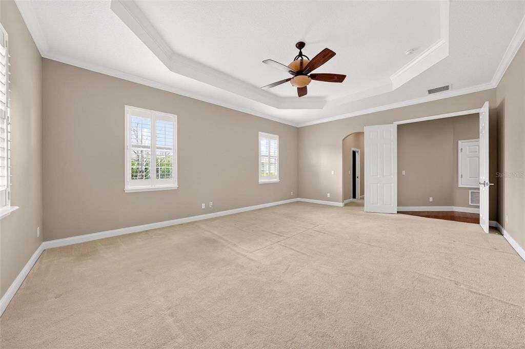 For Sale: $1,050,000 (5 beds, 4 baths, 4279 Square Feet)