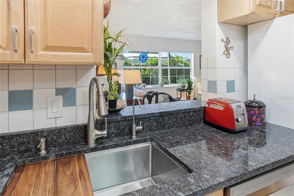 For Sale: $559,000 (3 beds, 2 baths, 2033 Square Feet)