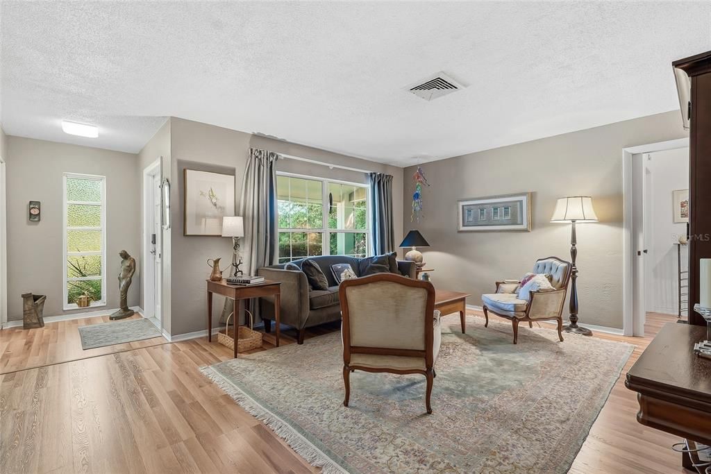 For Sale: $559,000 (3 beds, 2 baths, 2033 Square Feet)