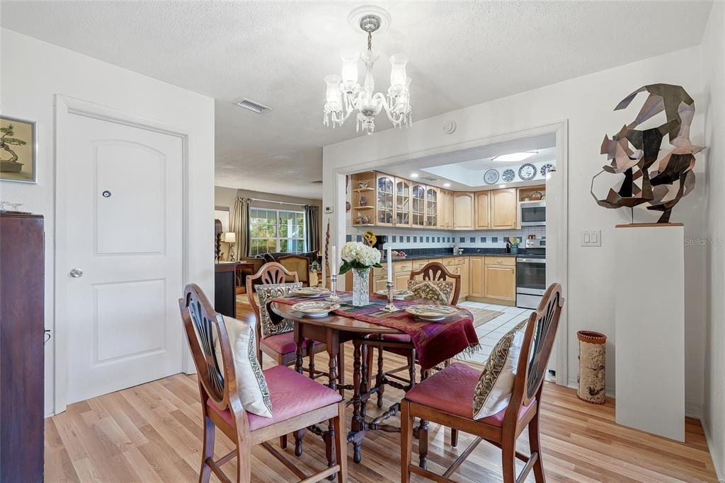 For Sale: $559,000 (3 beds, 2 baths, 2033 Square Feet)