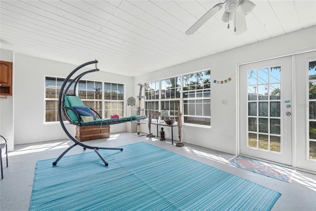 For Sale: $559,000 (3 beds, 2 baths, 2033 Square Feet)