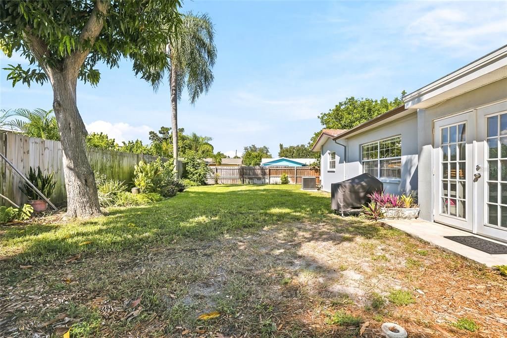 For Sale: $559,000 (3 beds, 2 baths, 2033 Square Feet)
