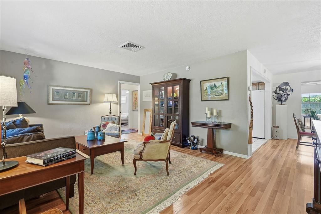 For Sale: $559,000 (3 beds, 2 baths, 2033 Square Feet)