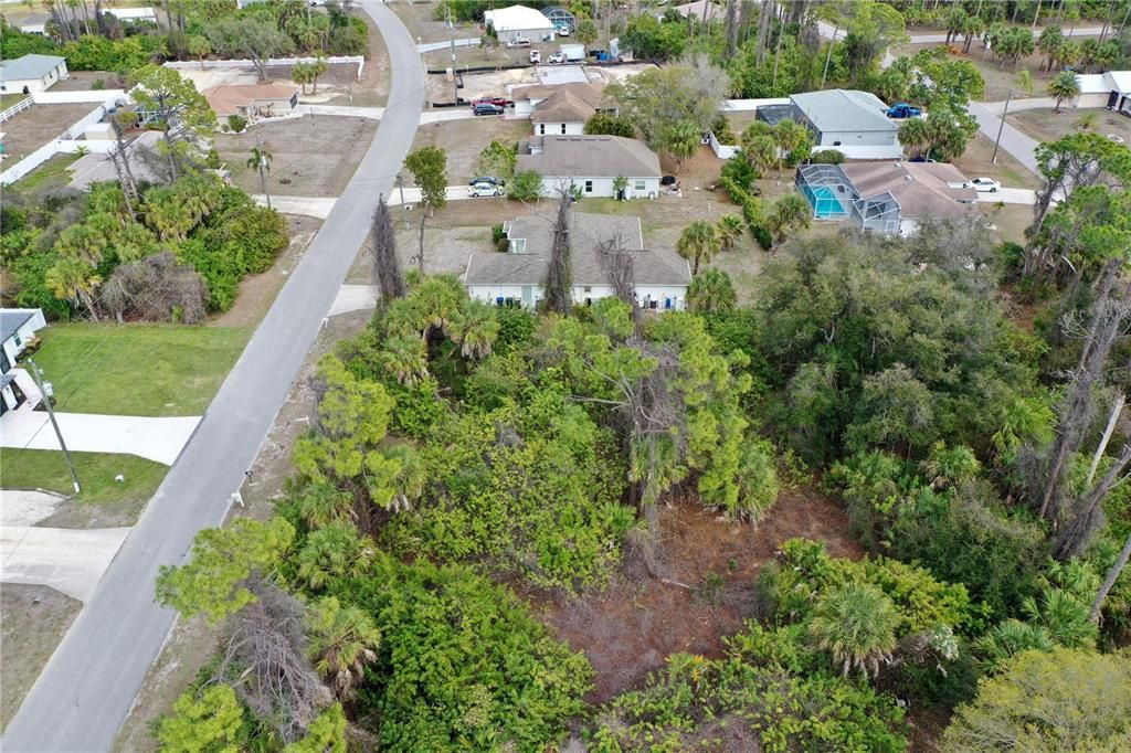Под контрактом: $19,000 (0.23 acres)