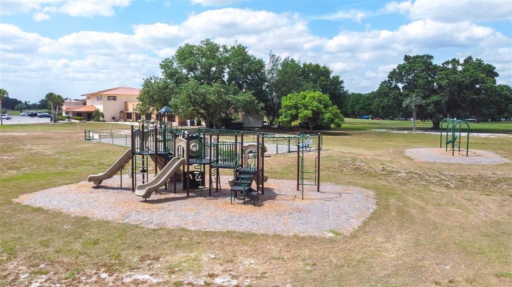 En Venta: $14,900 (0.50 acres)