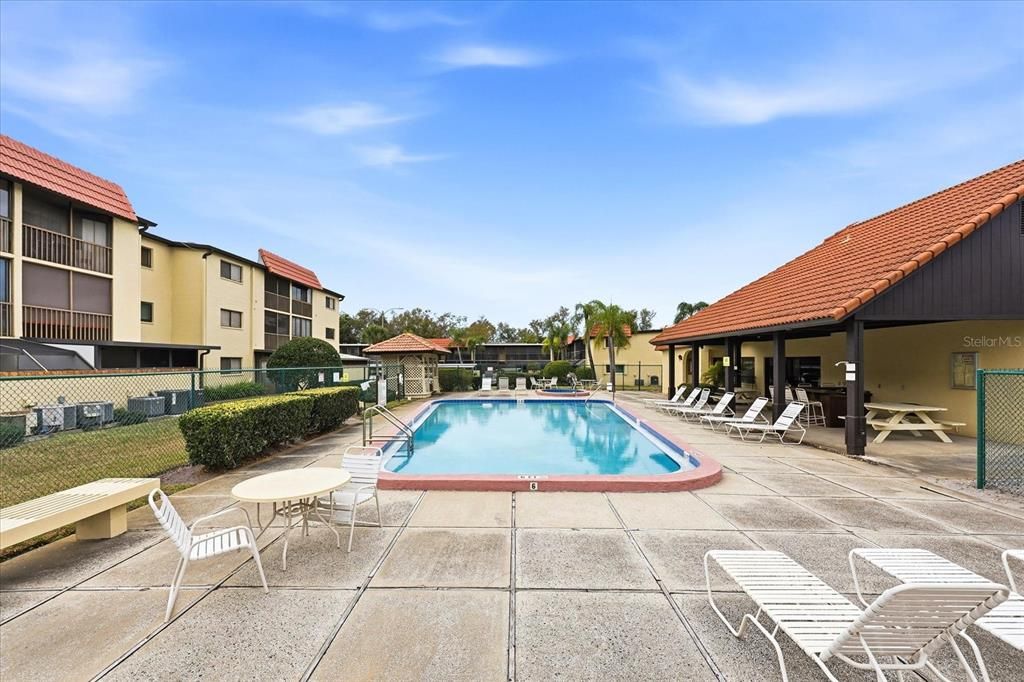 For Sale: $95,000 (1 beds, 1 baths, 580 Square Feet)