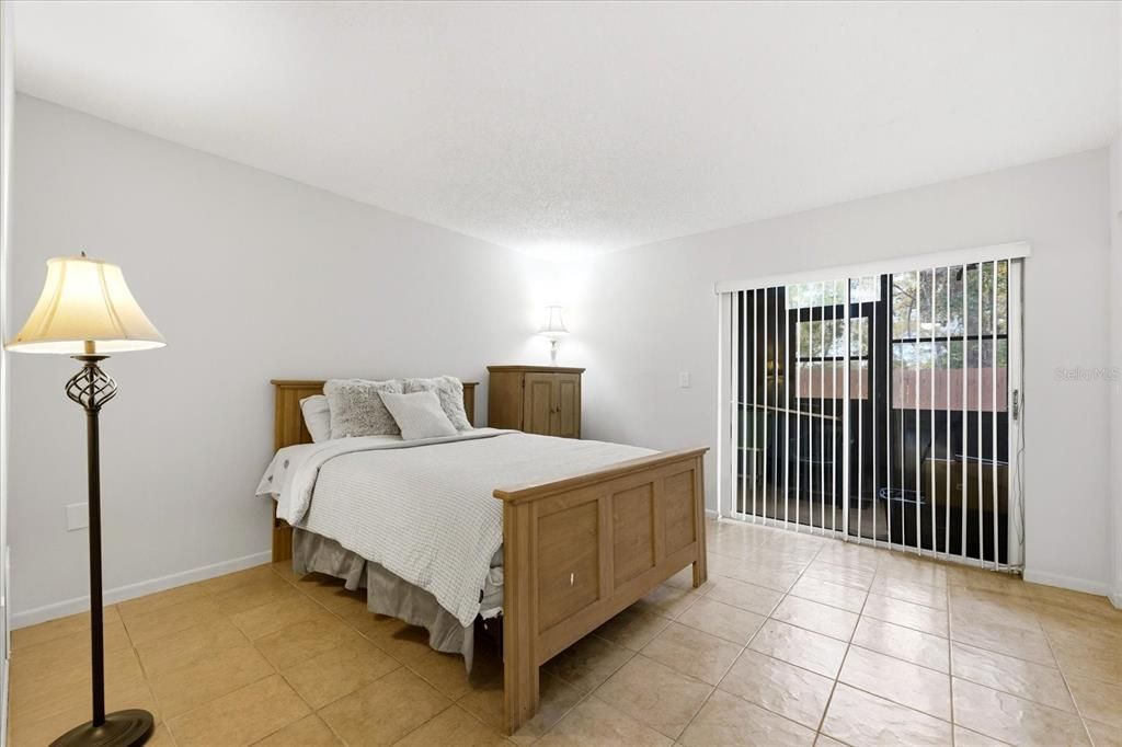 For Sale: $95,000 (1 beds, 1 baths, 580 Square Feet)