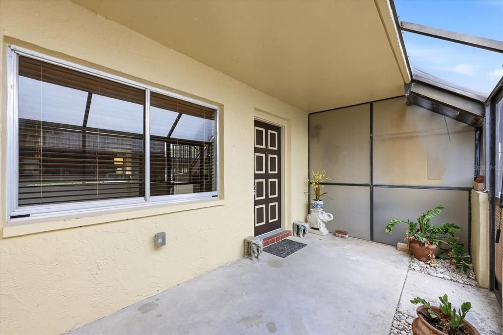 For Sale: $95,000 (1 beds, 1 baths, 580 Square Feet)