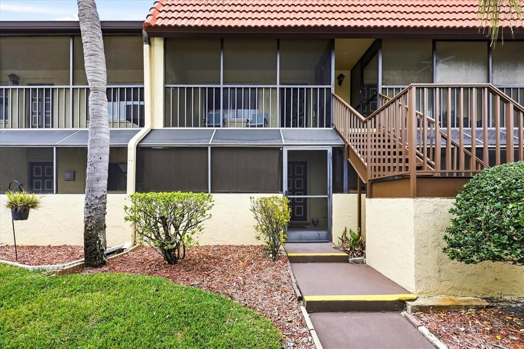 For Sale: $95,000 (1 beds, 1 baths, 580 Square Feet)