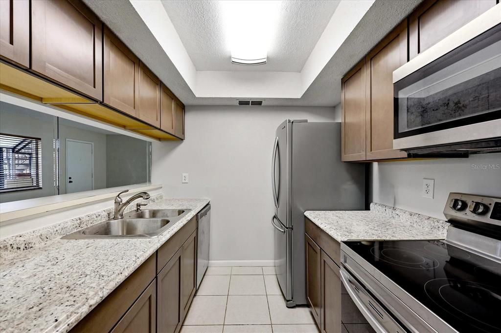 For Sale: $95,000 (1 beds, 1 baths, 580 Square Feet)