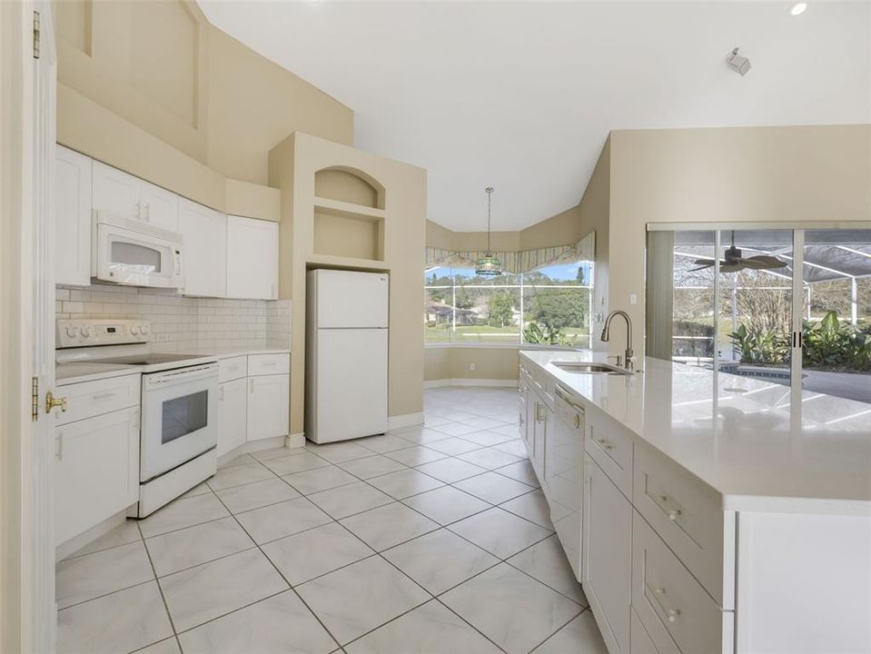 Active With Contract: $3,400 (4 beds, 2 baths, 2662 Square Feet)