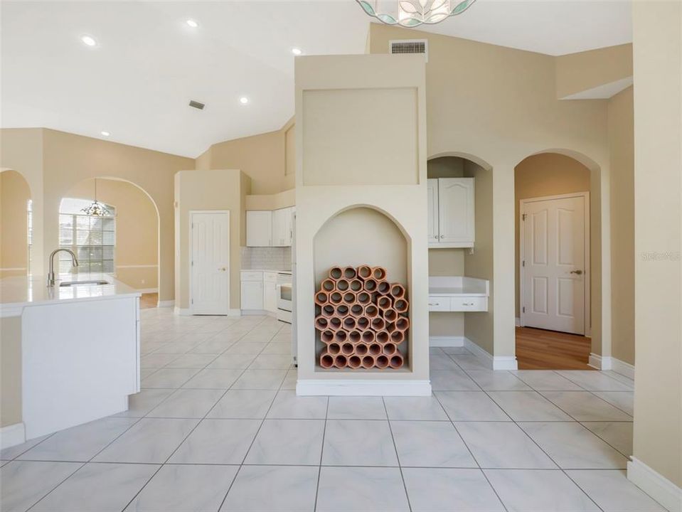 Active With Contract: $3,400 (4 beds, 2 baths, 2662 Square Feet)