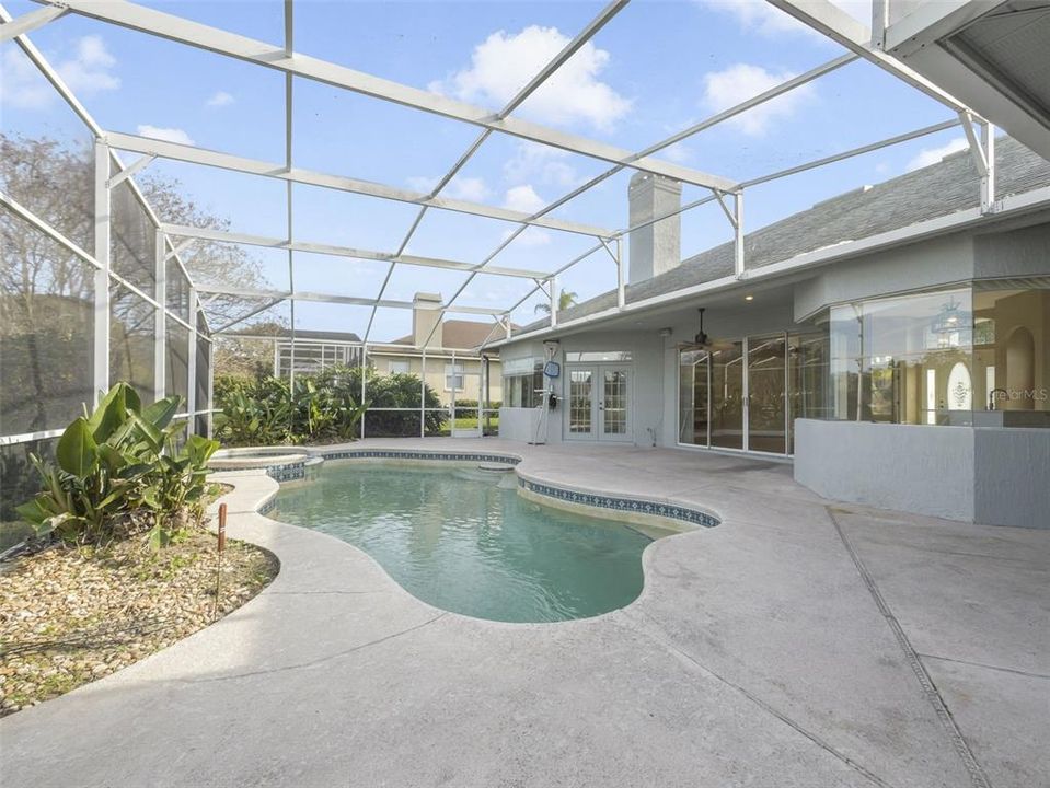 Active With Contract: $3,400 (4 beds, 2 baths, 2662 Square Feet)