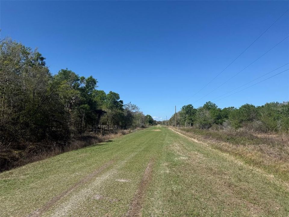 待售: $49,500 (2.50 acres)