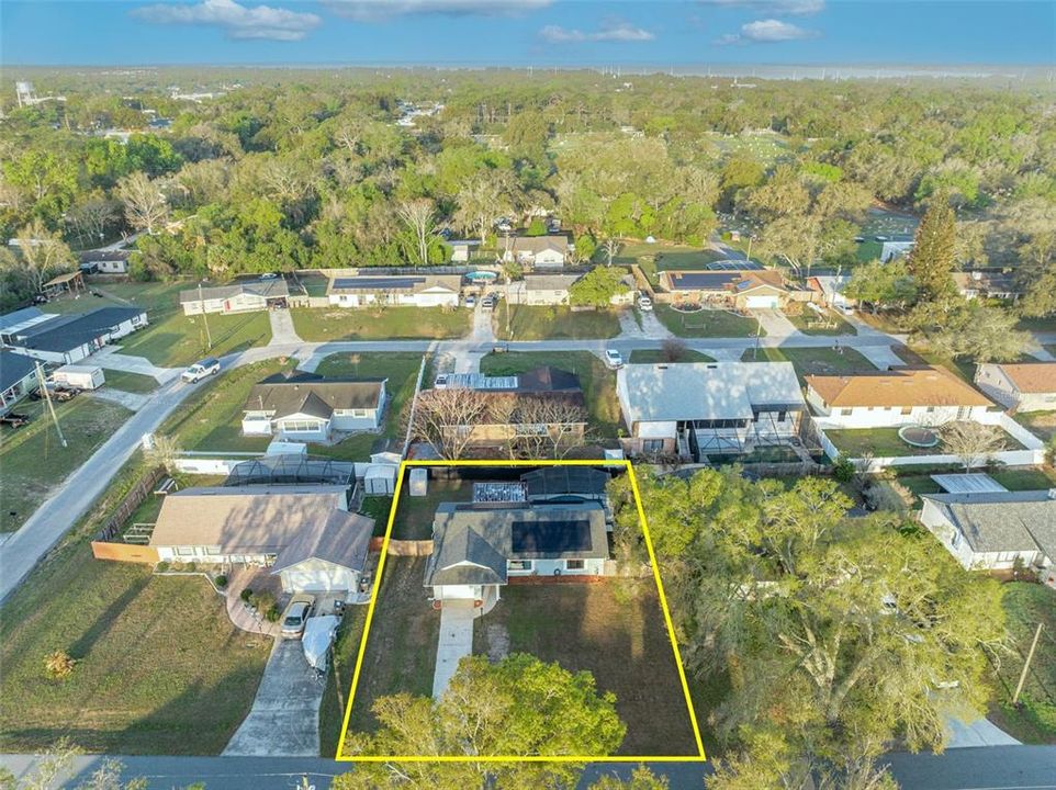 Activo con contrato: $249,900 (2 camas, 2 baños, 1079 Pies cuadrados)