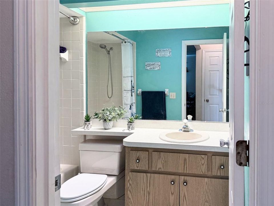 Activo con contrato: $249,900 (2 camas, 2 baños, 1079 Pies cuadrados)