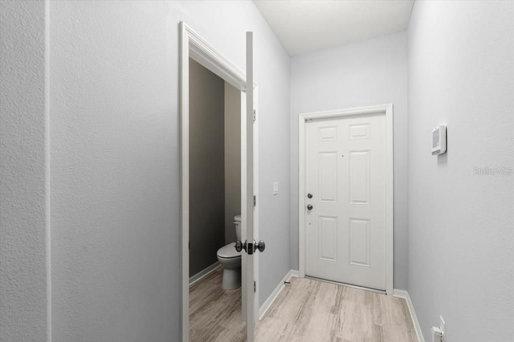 На продажу: $235,000 (2 спален, 2 ванн, 1288 Квадратных фут)