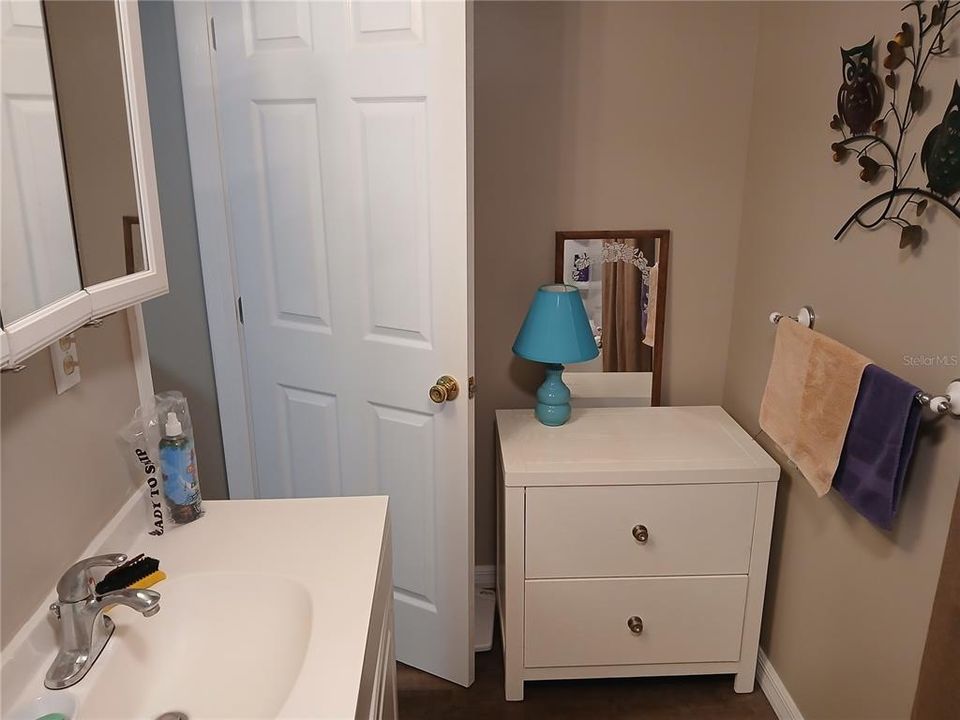 На продажу: $120,000 (2 спален, 2 ванн, 720 Квадратных фут)