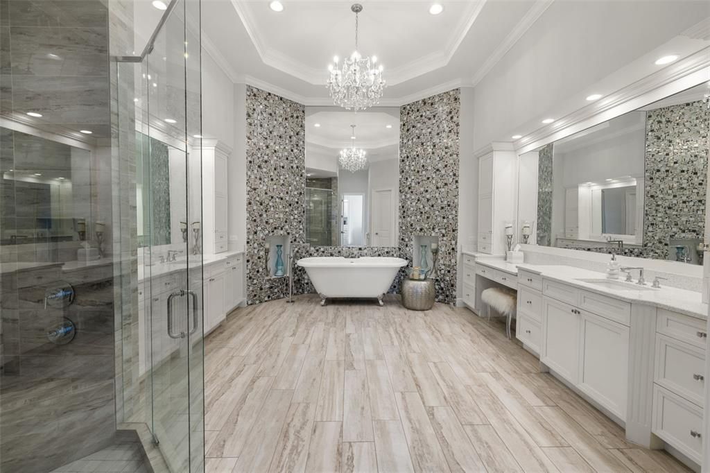 На продажу: $5,999,999 (6 спален, 7 ванн, 10545 Квадратных фут)