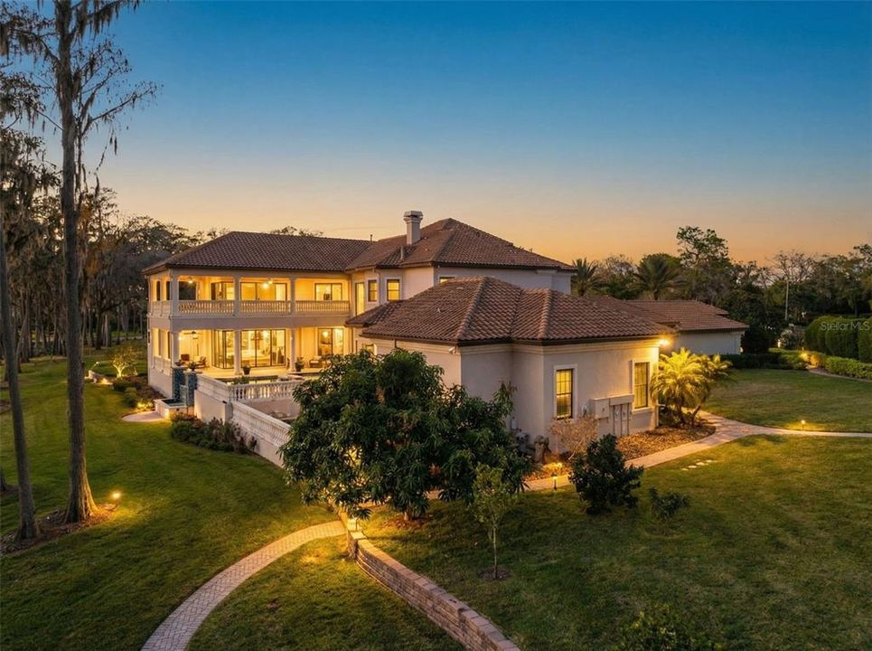 На продажу: $5,999,999 (6 спален, 7 ванн, 10545 Квадратных фут)