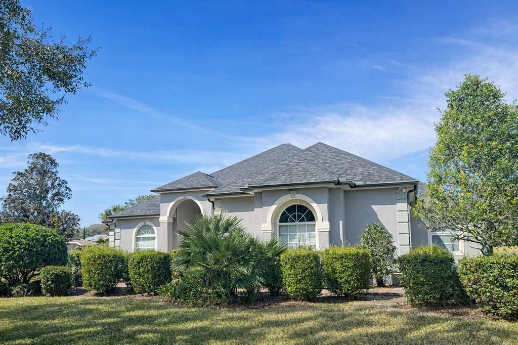 Active With Contract: $619,000 (4 beds, 2 baths, 2954 Square Feet)