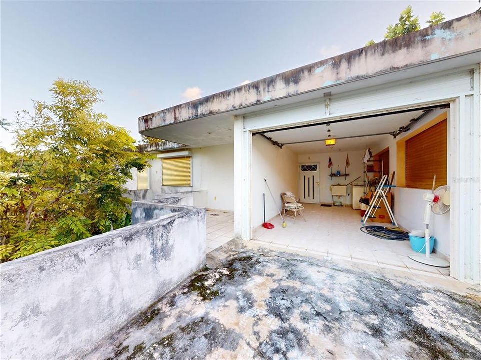 Vendido Recientemente: $97,500 (3 camas, 2 baños, 1800 Pies cuadrados)