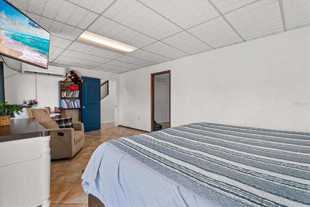 En Venta: $549,900 (3 camas, 3 baños, 2292 Pies cuadrados)