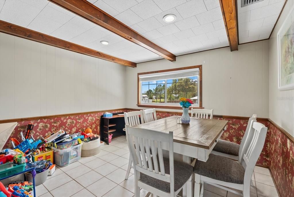 En Venta: $549,900 (3 camas, 3 baños, 2292 Pies cuadrados)