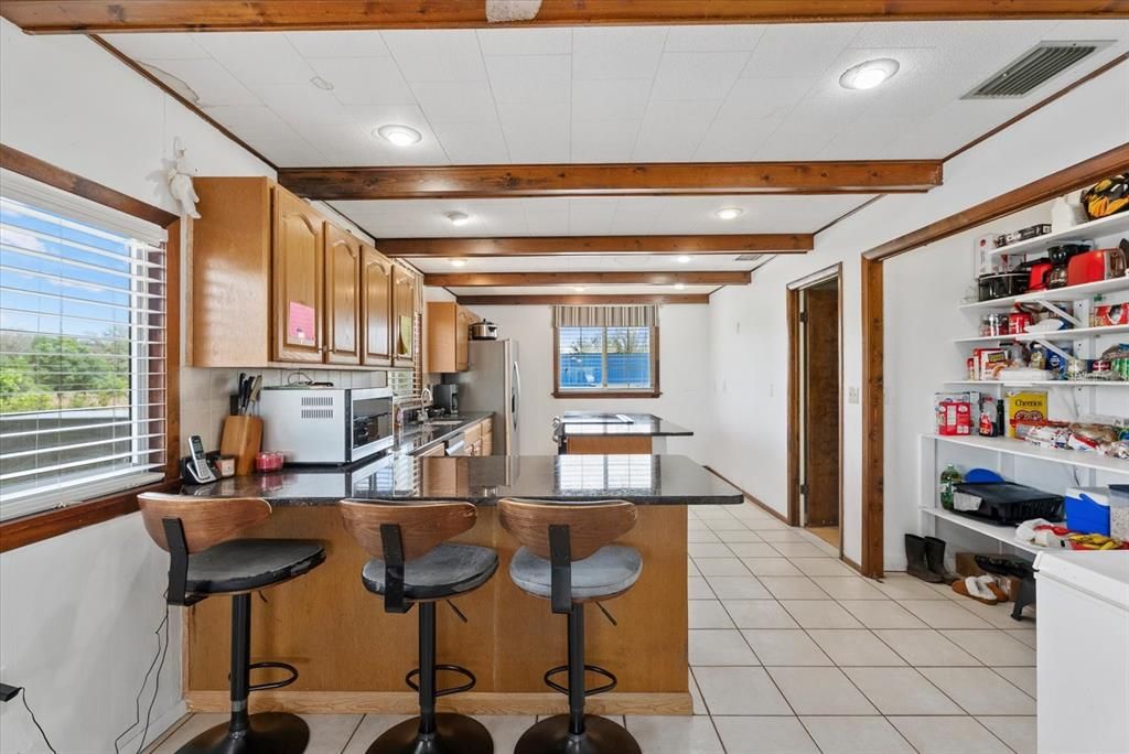 En Venta: $549,900 (3 camas, 3 baños, 2292 Pies cuadrados)