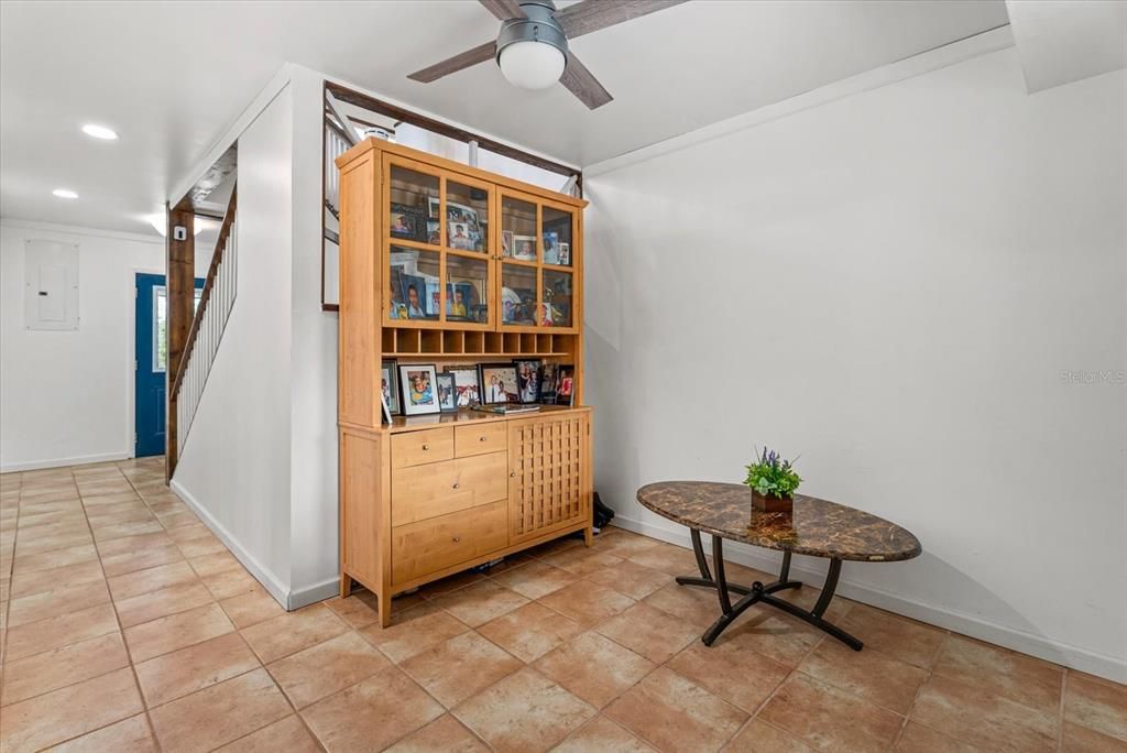 En Venta: $549,900 (3 camas, 3 baños, 2292 Pies cuadrados)
