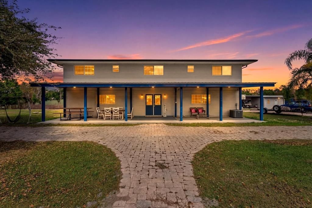 En Venta: $549,900 (3 camas, 3 baños, 2292 Pies cuadrados)