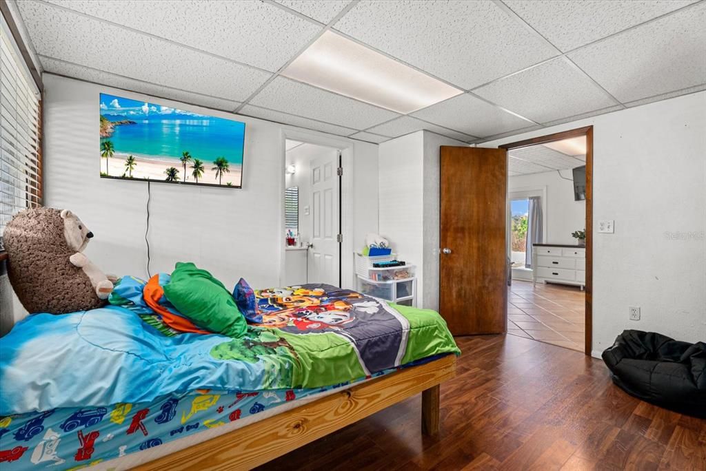 En Venta: $549,900 (3 camas, 3 baños, 2292 Pies cuadrados)