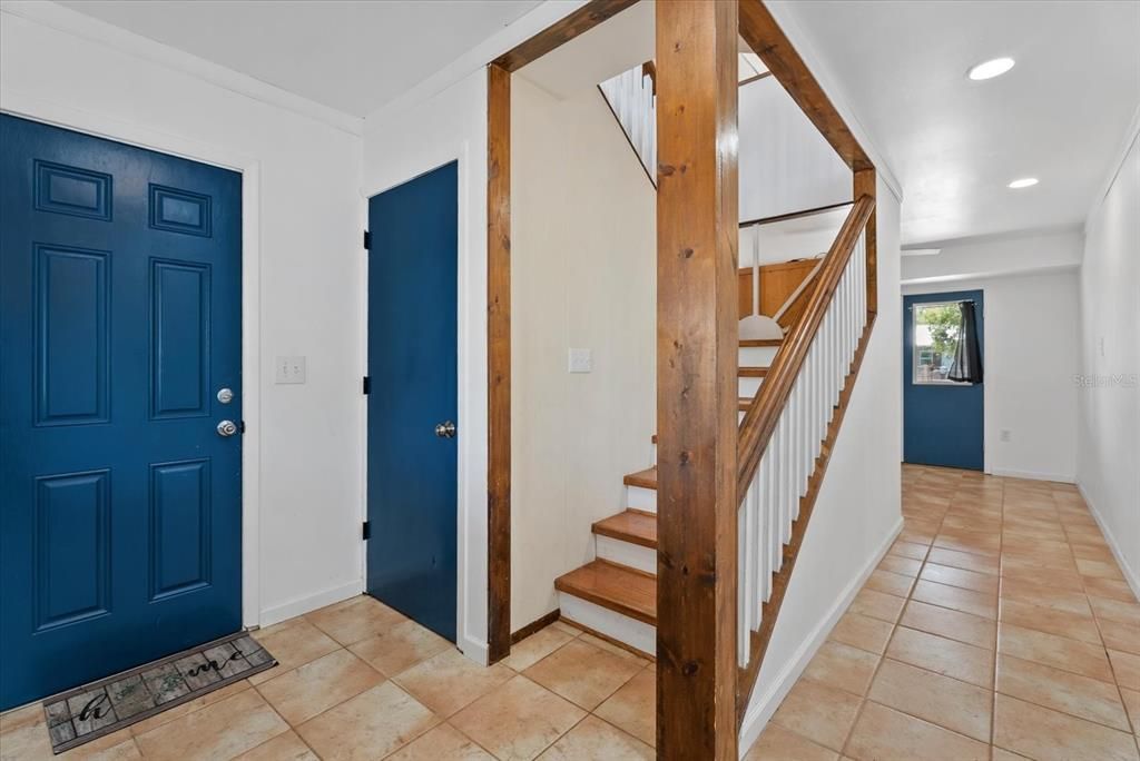 En Venta: $549,900 (3 camas, 3 baños, 2292 Pies cuadrados)