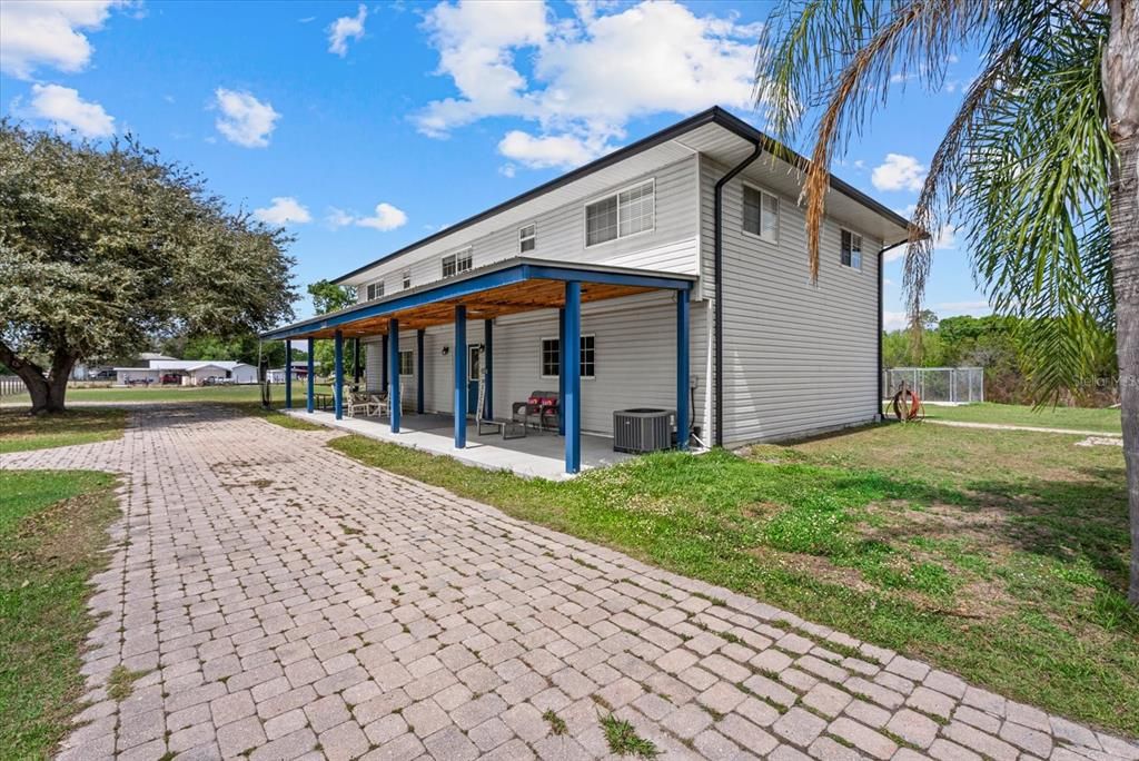En Venta: $549,900 (3 camas, 3 baños, 2292 Pies cuadrados)