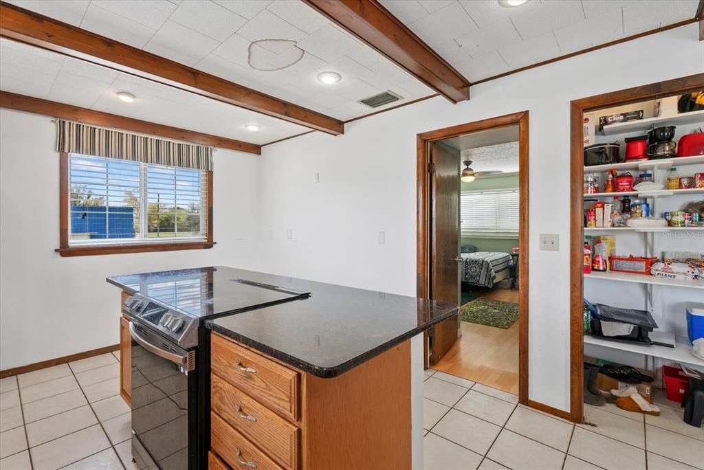 En Venta: $549,900 (3 camas, 3 baños, 2292 Pies cuadrados)