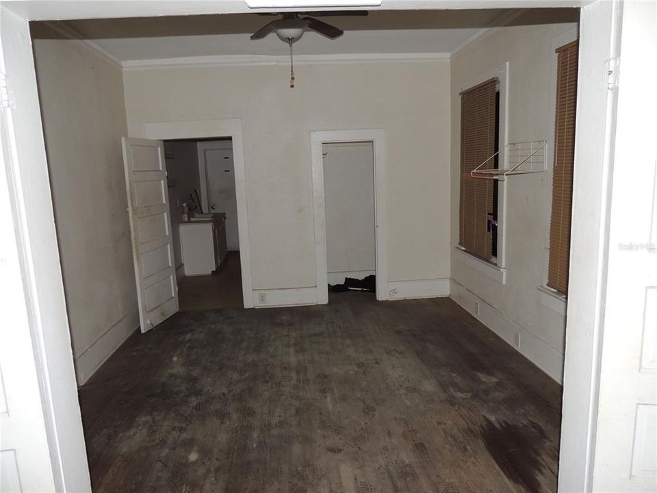 Active With Contract: $180,000 (2 beds, 0 baths, 1316 Square Feet)