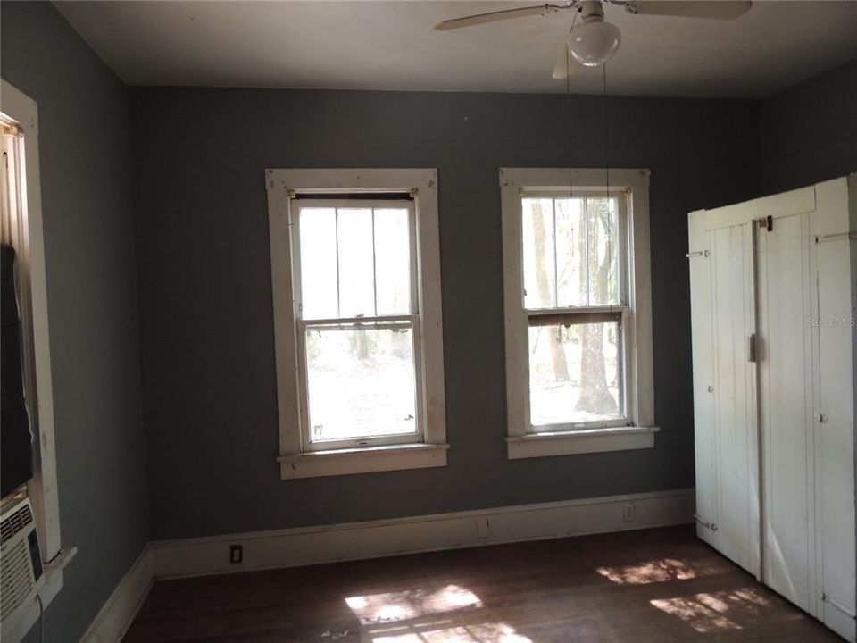 Active With Contract: $180,000 (2 beds, 0 baths, 1316 Square Feet)