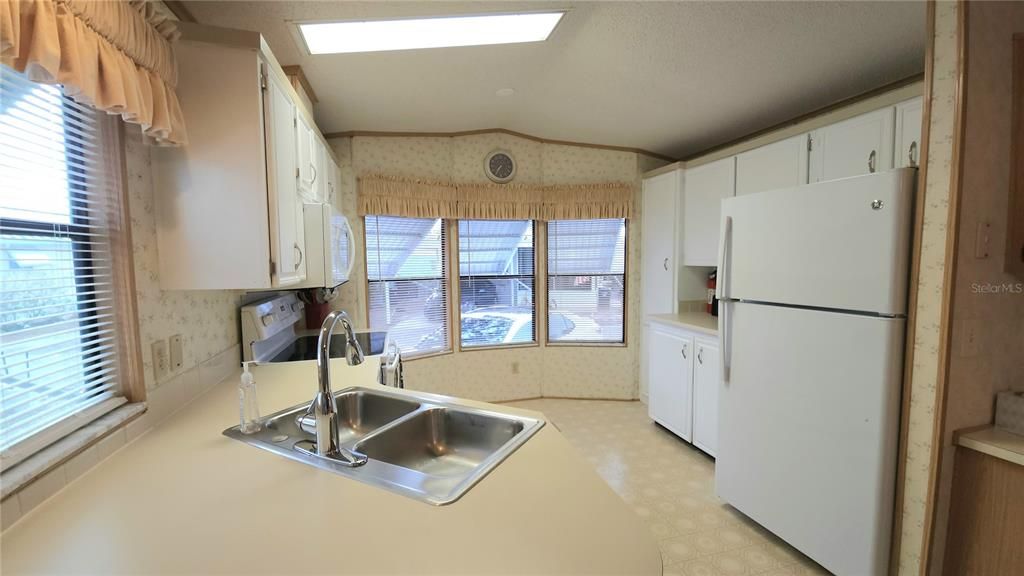 На продажу: $89,900 (1 спален, 1 ванн, 736 Квадратных фут)