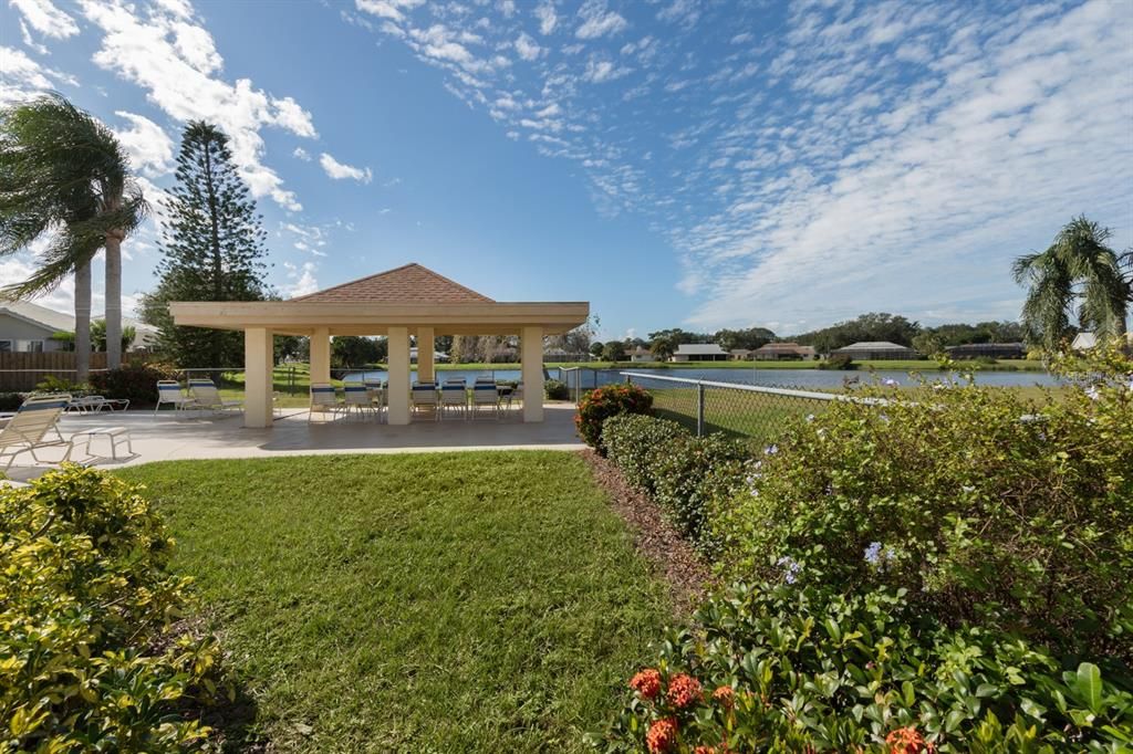 Active With Contract: $249,900 (2 beds, 2 baths, 1160 Square Feet)