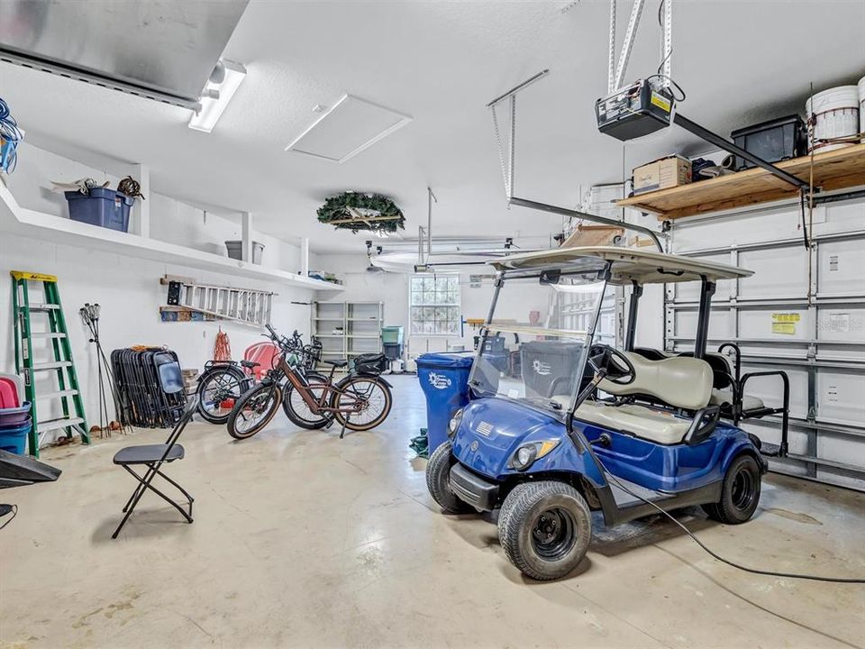 For Sale: $800,000 (3 beds, 3 baths, 2581 Square Feet)