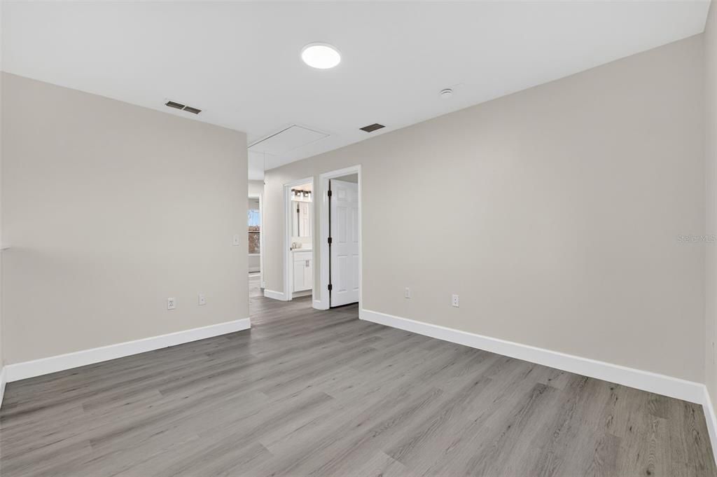 En Venta: $520,000 (4 camas, 2 baños, 2790 Pies cuadrados)