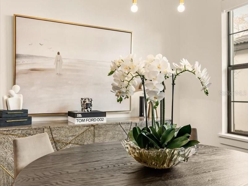 Activo con contrato: $899,000 (3 camas, 2 baños, 1884 Pies cuadrados)