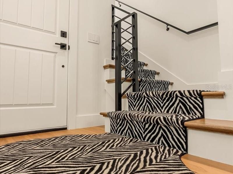 Activo con contrato: $899,000 (3 camas, 2 baños, 1884 Pies cuadrados)