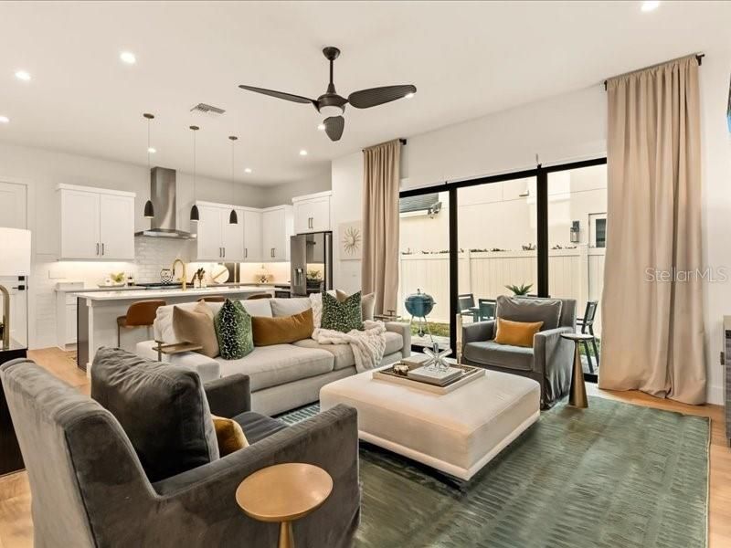 Activo con contrato: $899,000 (3 camas, 2 baños, 1884 Pies cuadrados)