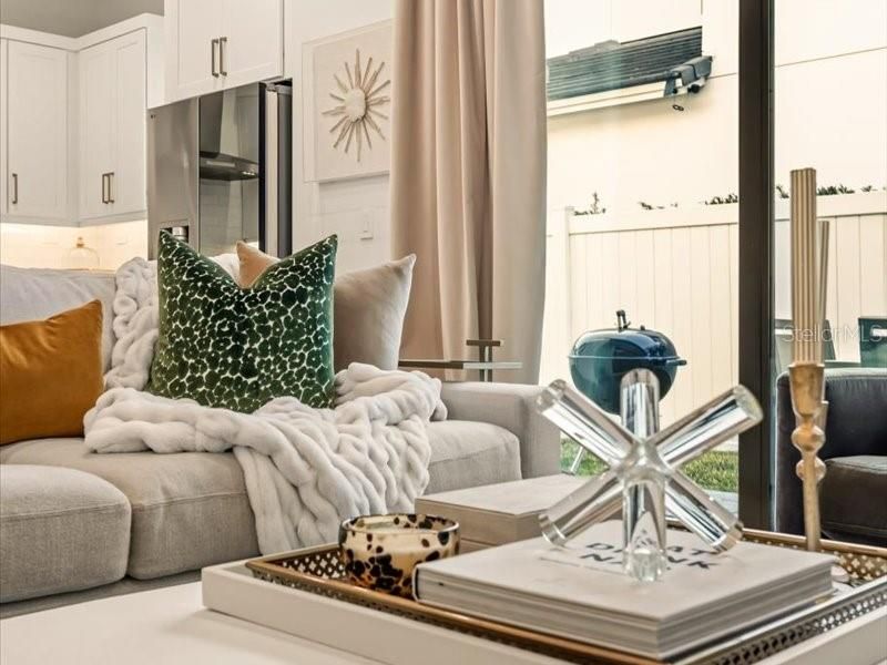 Activo con contrato: $899,000 (3 camas, 2 baños, 1884 Pies cuadrados)