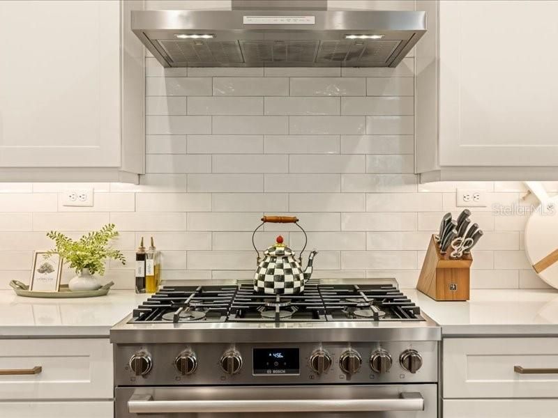 Activo con contrato: $899,000 (3 camas, 2 baños, 1884 Pies cuadrados)