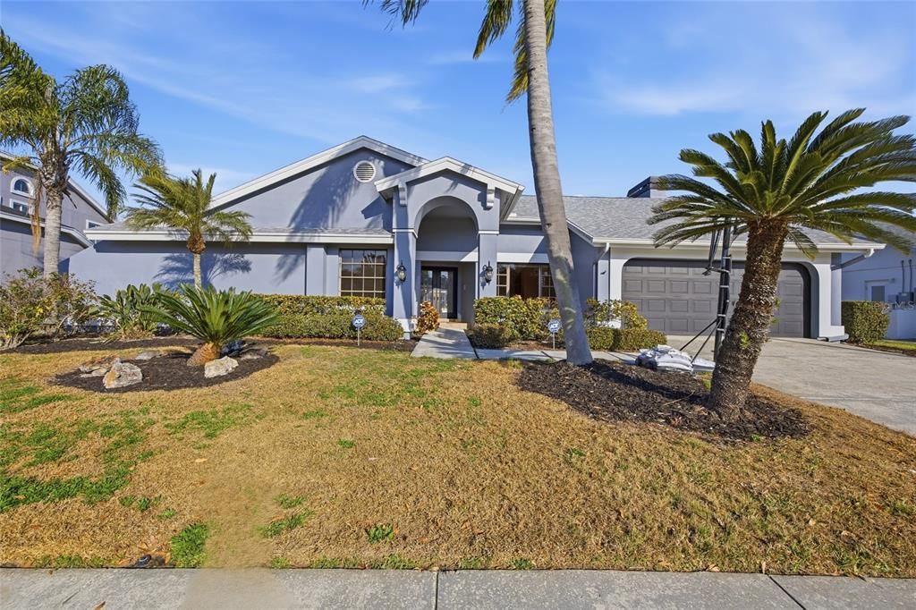 For Sale: $1,599,000 (4 beds, 2 baths, 2913 Square Feet)
