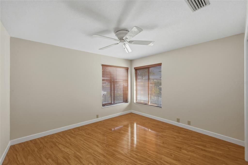 For Sale: $1,599,000 (4 beds, 2 baths, 2913 Square Feet)